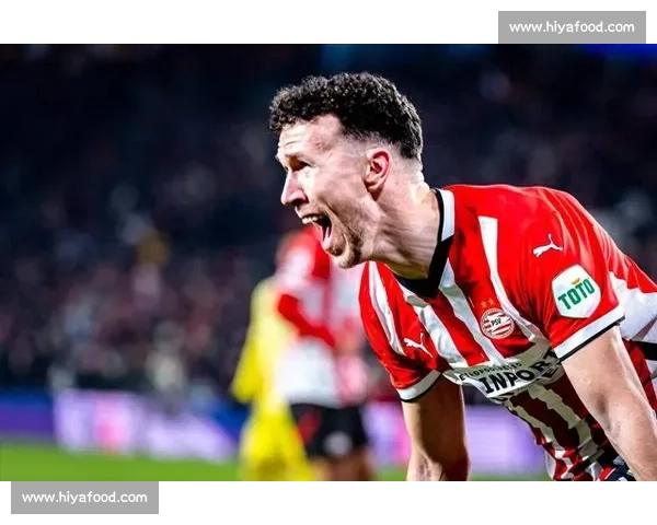 德斯特绝杀 + 佩里西奇造乌龙,埃因霍温 2-1 逆转前进之鹰夺第 15 座荷超杯! 德斯特绝杀 + 佩里西奇造乌龙,埃因霍温 2-1 逆转前进之鹰夺第 15 座荷超杯!